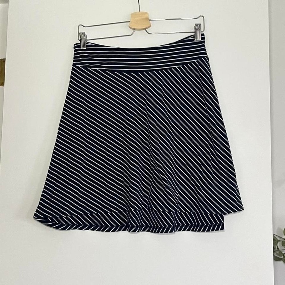 Columbia Omni-Wick Navy &‎ White Striped Skort | Athletic Golf Tennis Skirt